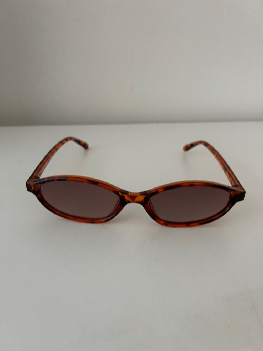 NWOT Classic retro sunglasses